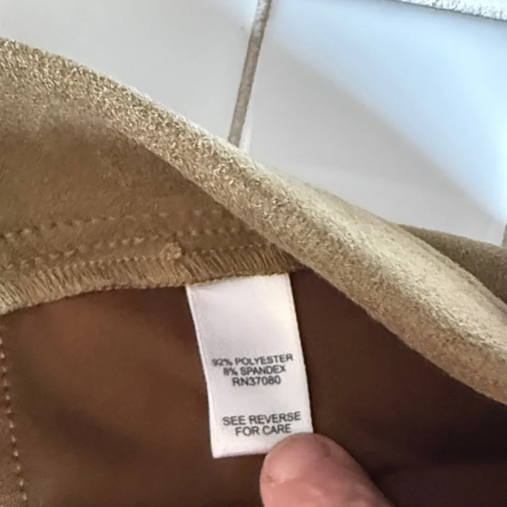 Cato faux suede Tan Button-Down Mini Skirt- worn once-‎ excellent shape